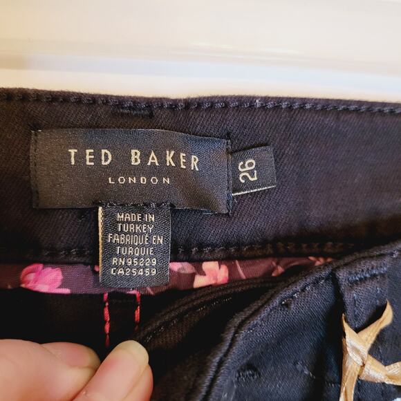 New Ted Baker The Classic skinny jeans Size 26 Black Minimal Staple Capsule - Picture 3 of 12